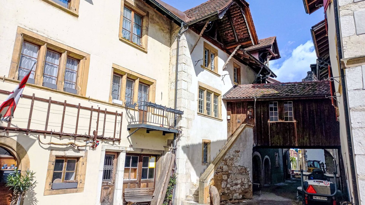 Ligerz Apartment | Winzerhaus by Interhome