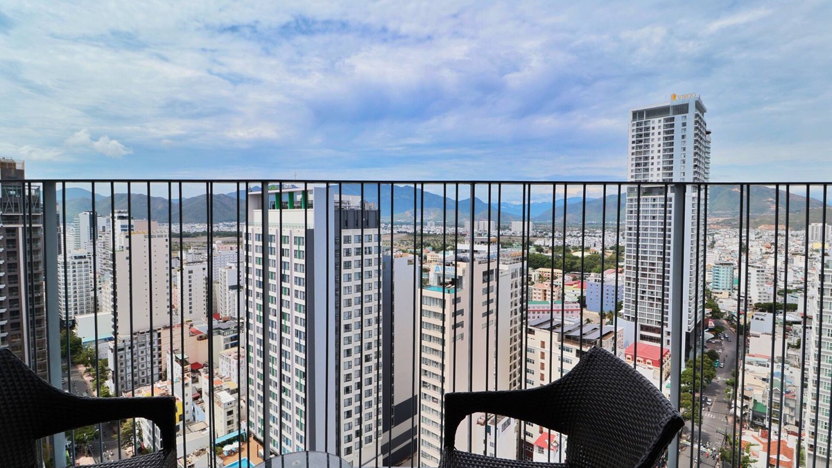 Tran Phu Beach Apartment | Wise Stay Panorama Condotel