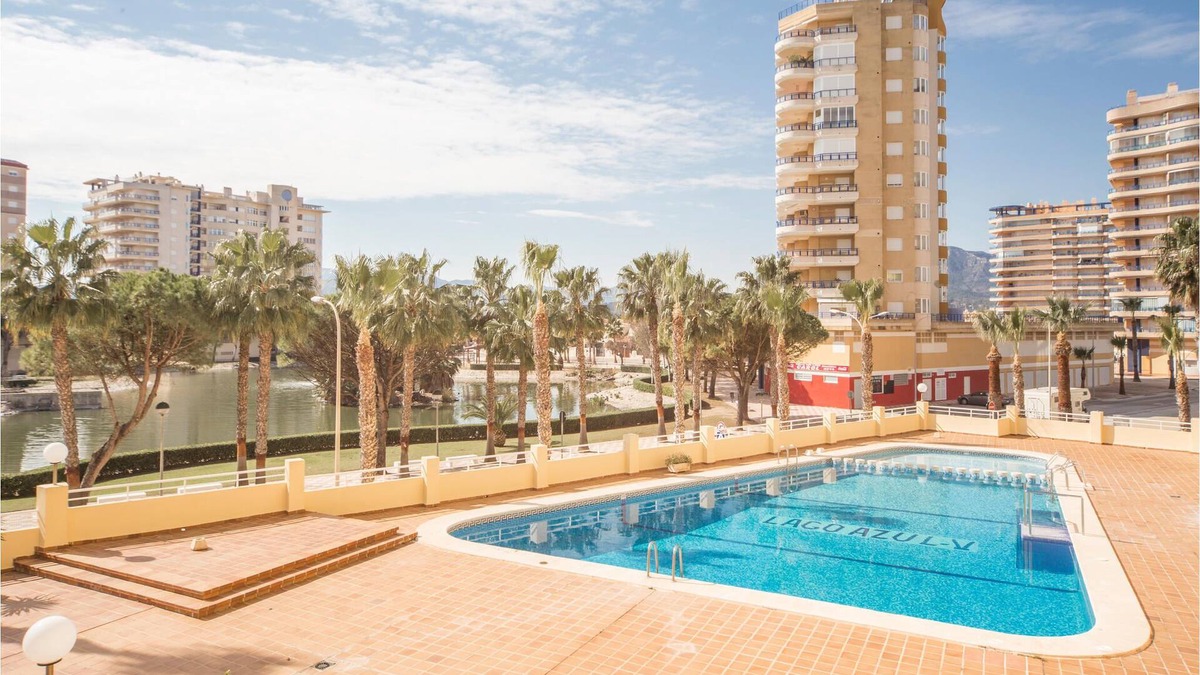 Tavernes de la Valldigna Apartment | With a great sea view from the terrace awaits you this spacious apartment near the beach of Tavernes