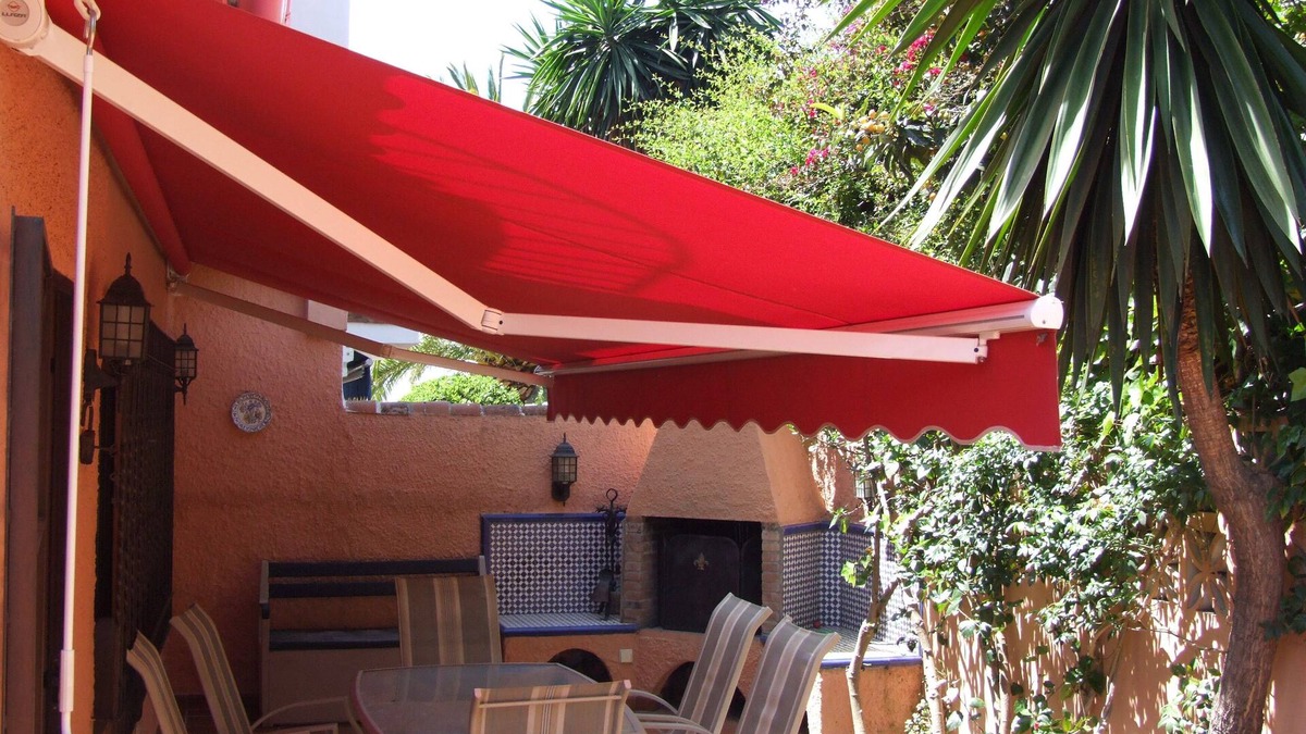 Urbanizacion Costabella House | With garden very close to the beach IN COSTABELLA BETWEEN KAPAS AND MONTEROS (WIFI)