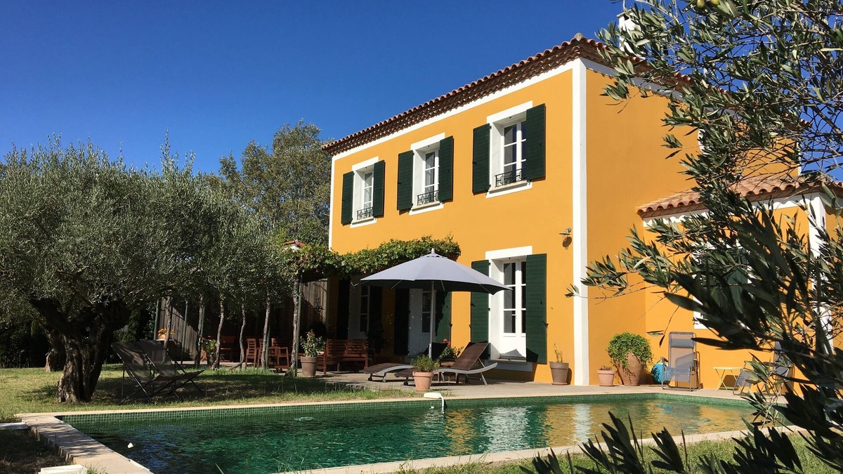 Grabels House | with private pool and large garden planted with century-old olive trees