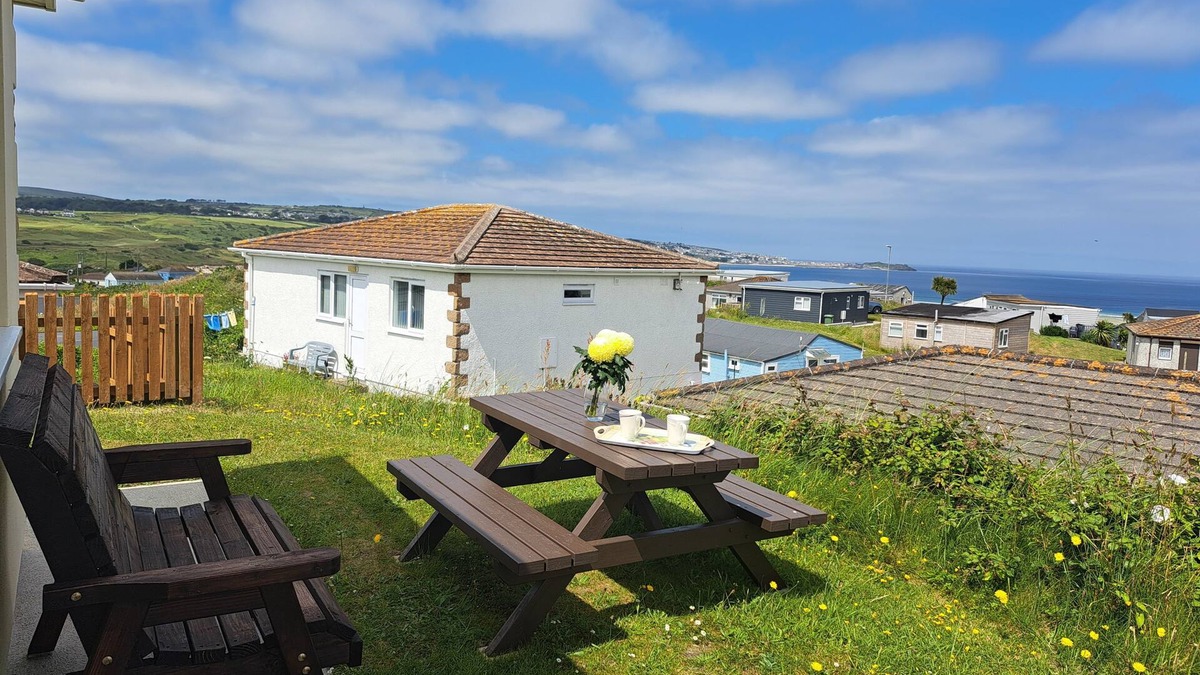 Hayle Cottage | With the stunning stretch of the south west coast path that runs from Hayle estuary to Godrevy
