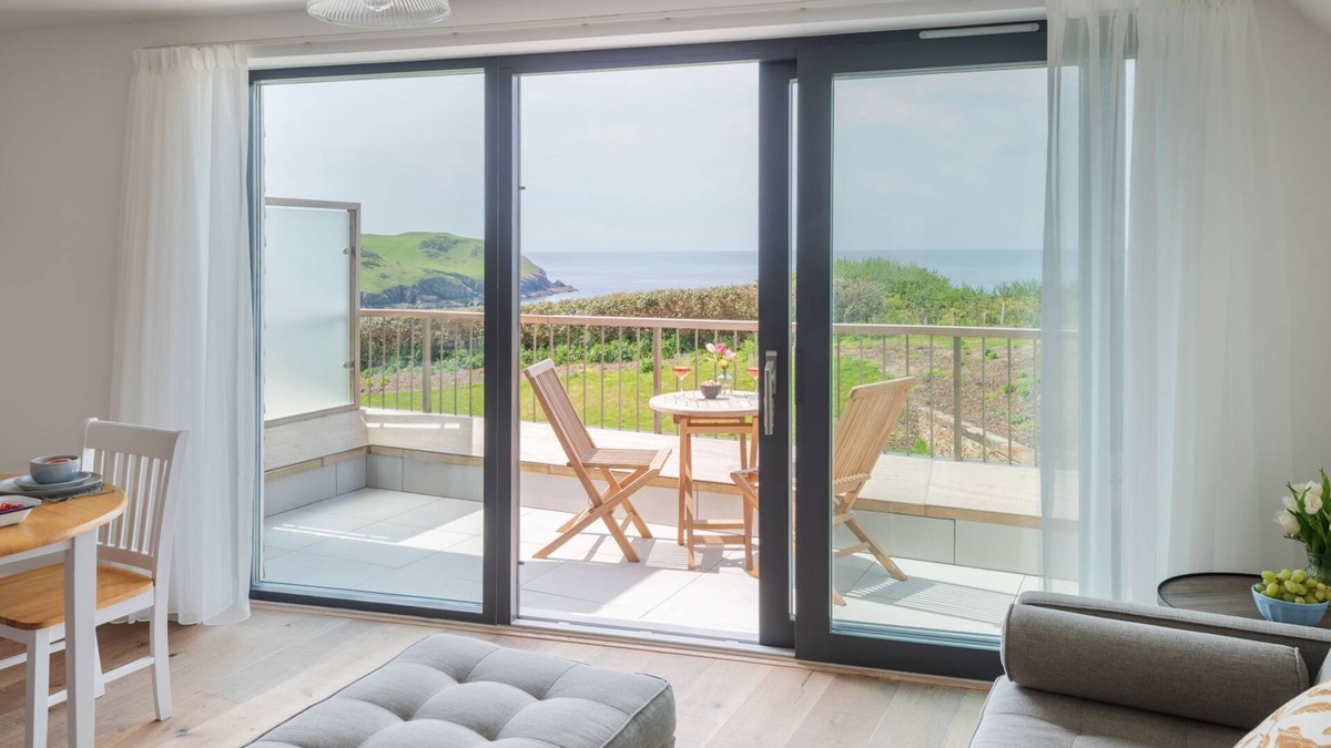 Hope-Cove Apartment | Withie Cove - a luxury coastal apartment footsteps from Hope Cove Beach