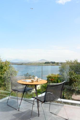 Roundstone Apartment | WITHIN THE VILLAGE