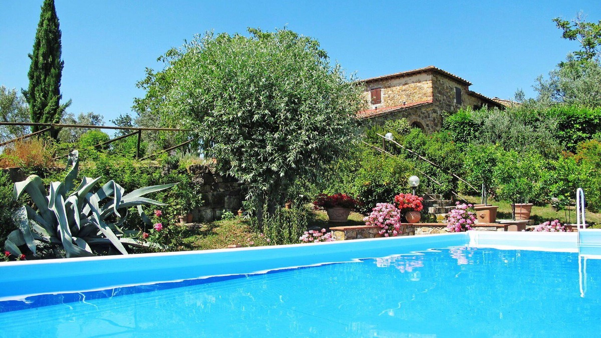 San Pietro in Bossolo House | Wonderful private villa with private pool, WIFI, TV, patio, pets allowed, panoramic view and par.