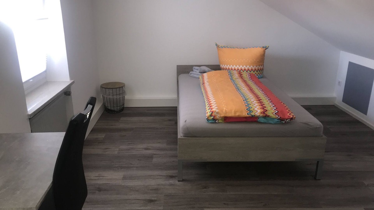 Dasing Apartment | Wohnung Anika 2 - Helle Ferienwohnung mit Wohnküche und kostenfreiem WLAN