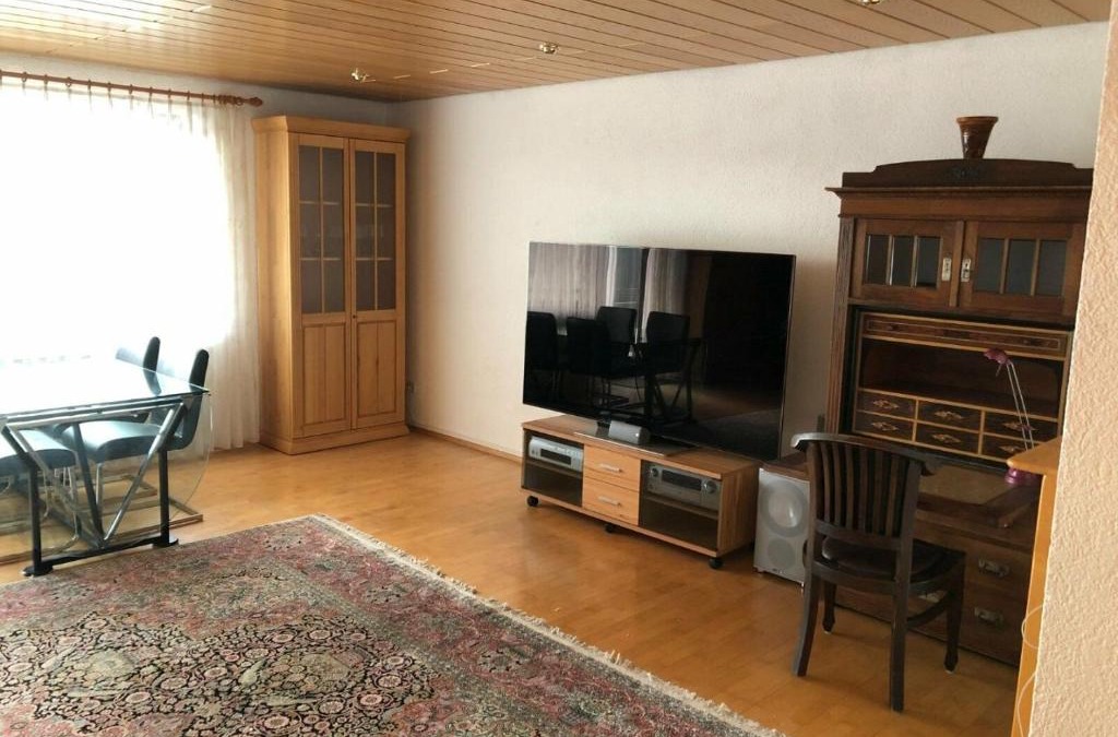 Wollmatingen Apartment | Wohnung für 4 Personen, 2 Schlafzimmer, 2 Parkplätze, WLAN