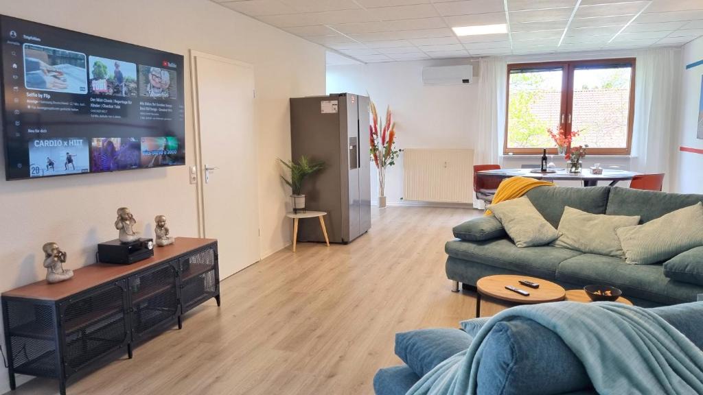 Cremlingen Apartment | Wohnung: Workaholic bis 6 Personen, Klima, 3x TV