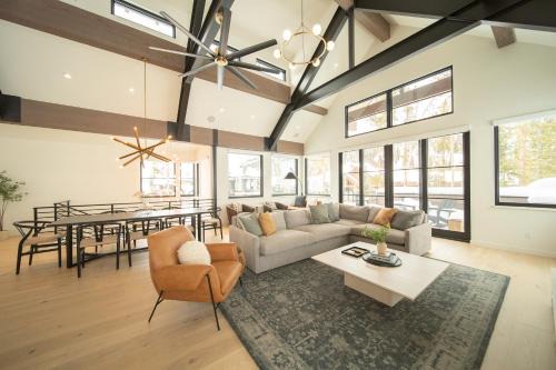 Keystone House | Wolf Rock Home 82 by SummitCove Lodging