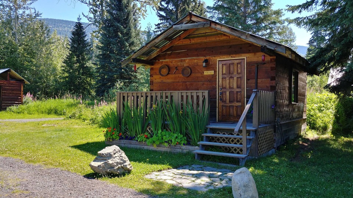 Clearwater Bed & Breakfast | Wolfwood Guest Ranch