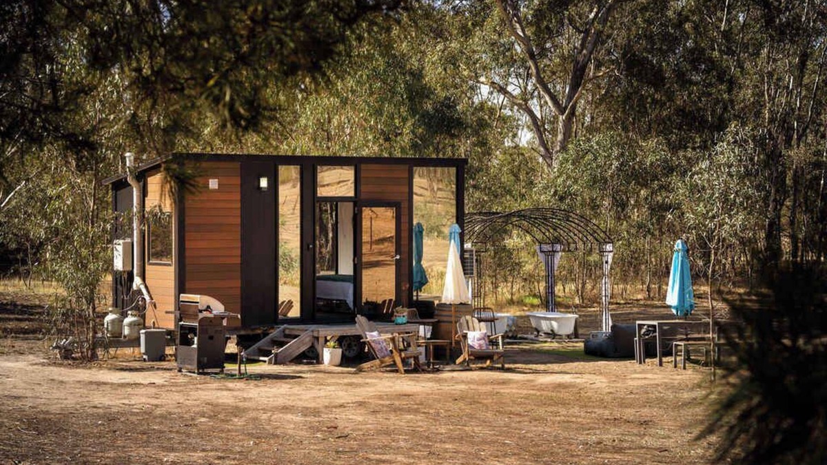 Redbank House | Womburra Vineyard Tiny Stay by Tiny Away