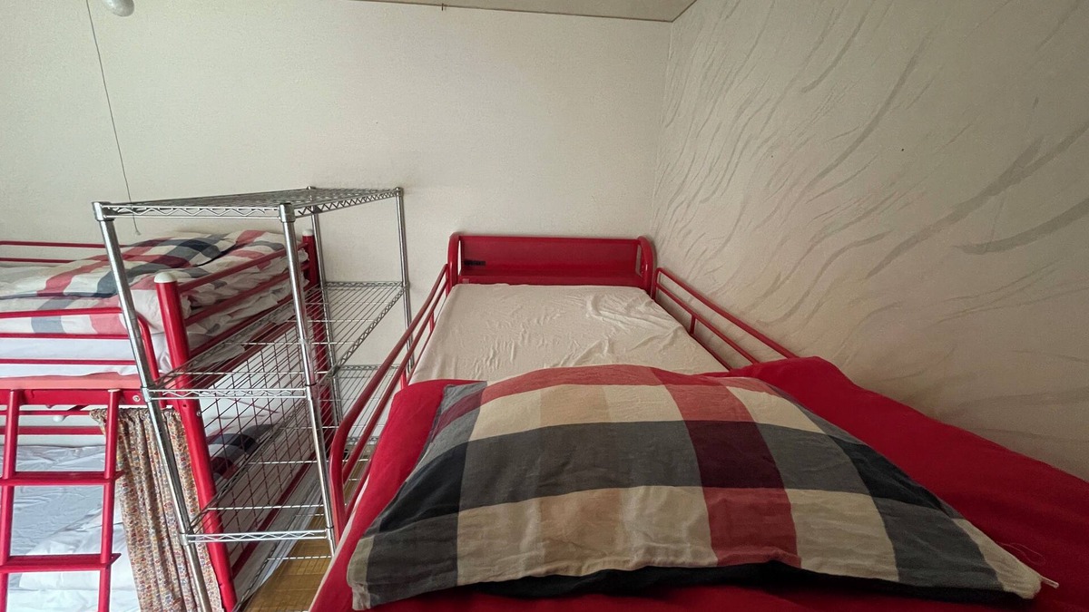 Toshima Apartment | Women-only share house 2 min walk from Otsuka station on Yamanote line, 1 stop to Ikebukuro, good location with plenty of restaurants.