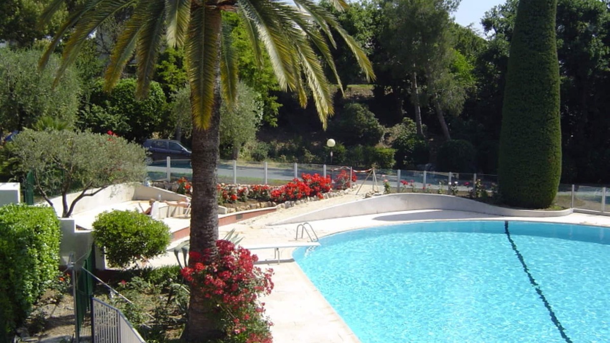 Villeneuve-Loubet Apartment | Wonderful 4 star apartment gated residence pool tennis 10 mins sea