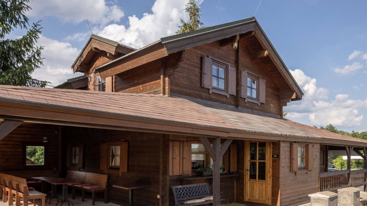 Dolni Branna House | Wonderful private villa for 8 guests with WIFI, hot tub, TV, terrace, pets allowed and parking