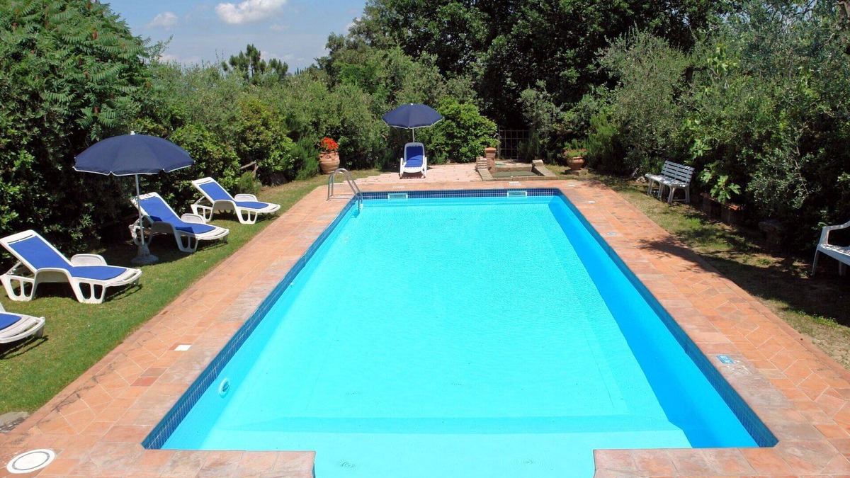 Montopoli in Val d'Arno Villa | Wonderful private villa for 9 guests with private pool, WIFI, TV, patio, pets allowed and parking