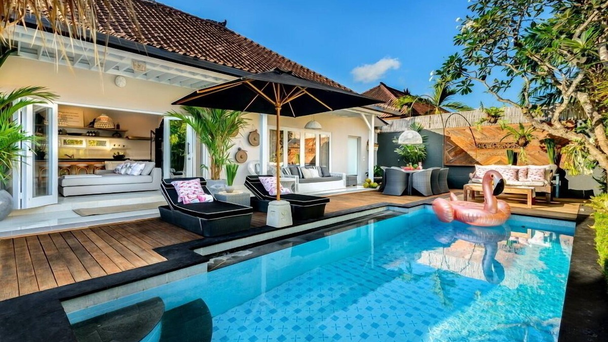 Drupadi Villa | Wonderful 2BR Villa, Near The Beach, Seminyak! W/Private Swimming Pool!