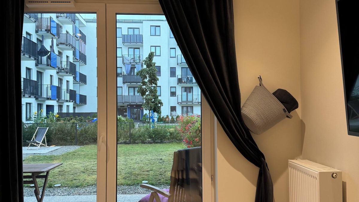 Warsaw Apartment | Wonderful 50 sqm apartment in Warszawa with terrace, garden and free parking