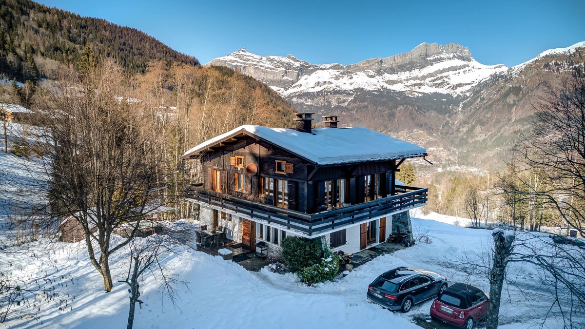Les Houches Ski Chalet | Wonderful Alpine Chalet in a special location.