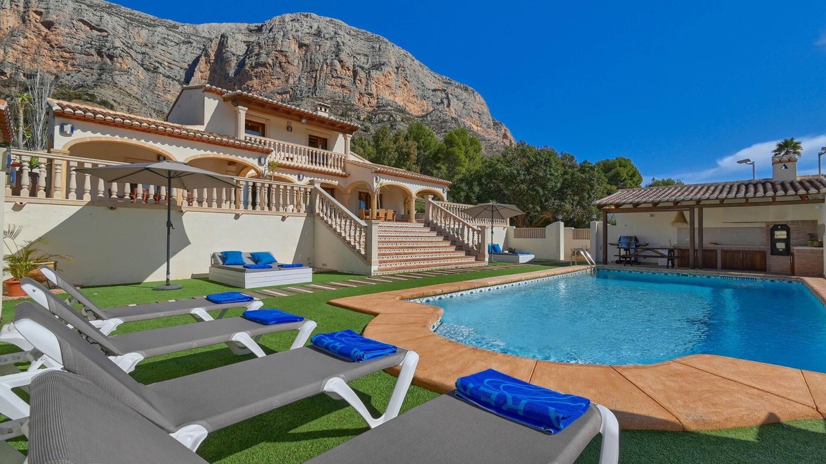 Montgo de Toscamar Villa | Wonderful and comfortable villa with private pool in Javea, Costa Blanca, Spain for 6 persons