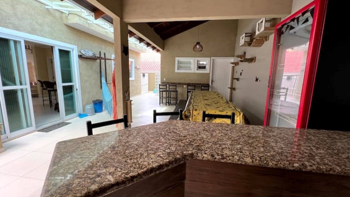 Enseada House | Wonderful high standard furnished townhouse on the beach