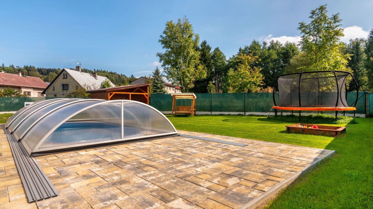 Olesnice v Orlickych horach Villa | Wonderful private villa for 20 people with WIFI, hot tub, private pool, TV, patio and pets allowed