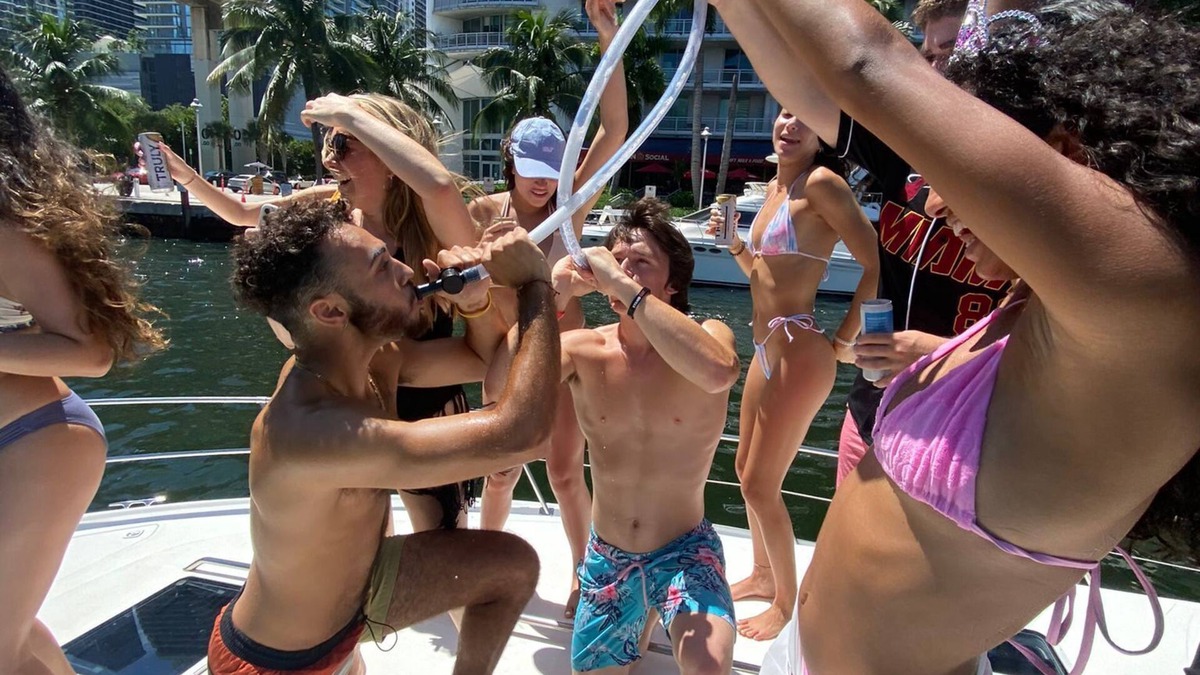 Allapattah Boat Rental | Wonderful day on the water (the boat is rental for hours 4-6-8)