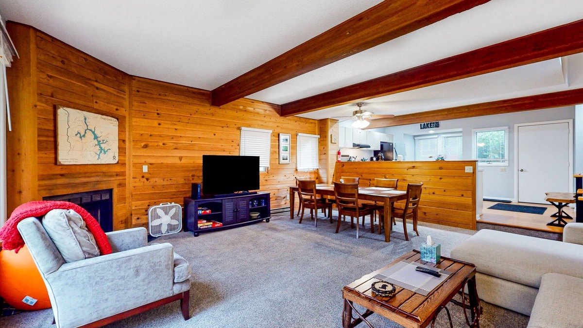 McHenry House | Wonderful dog-friendly ski-in/out retreat with balcony, spacious deck, & W/D