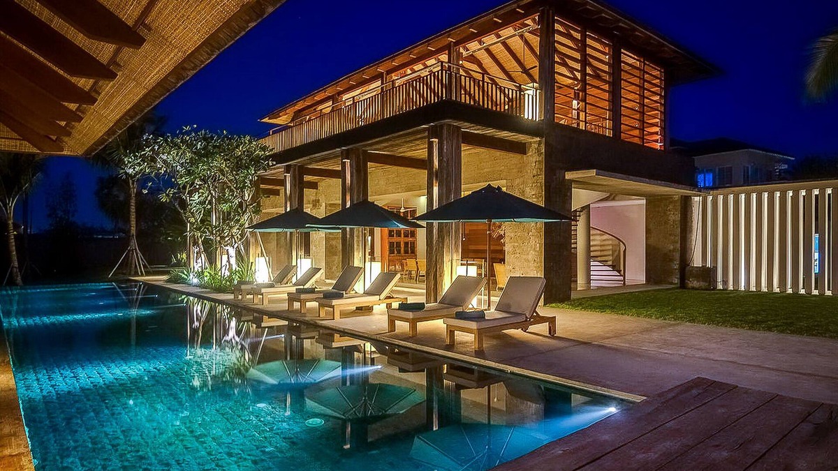 Batu Bolong Villa | Wonderful Estate of 5,900 sqm in Badung, Bali! (incl 12 pers)
