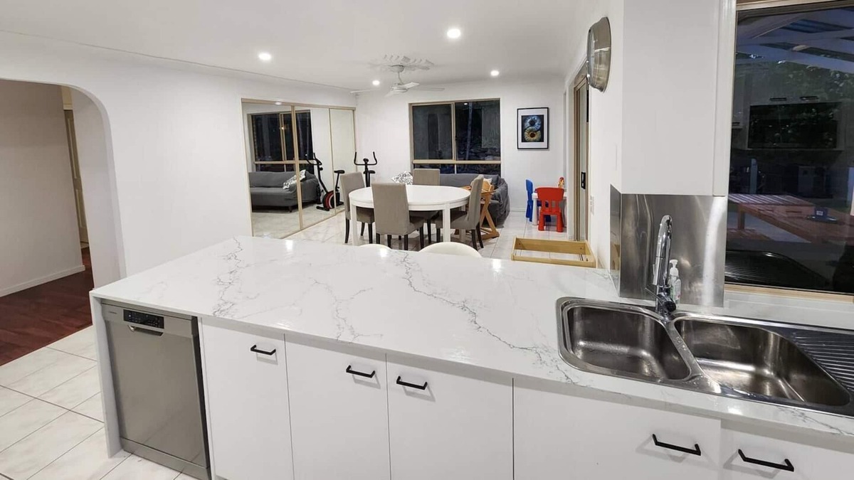 Molendinar House | Wonderful family home on the Gold Coast.