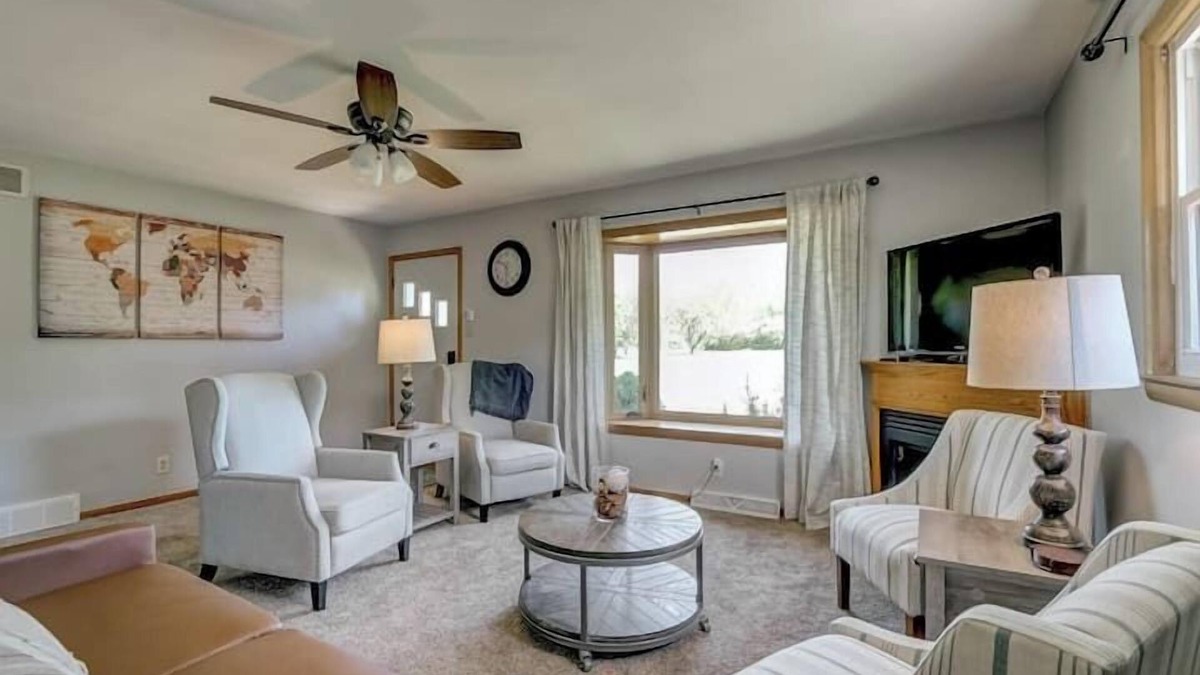 Cudahy House | Wonderful Family Home Across from Park