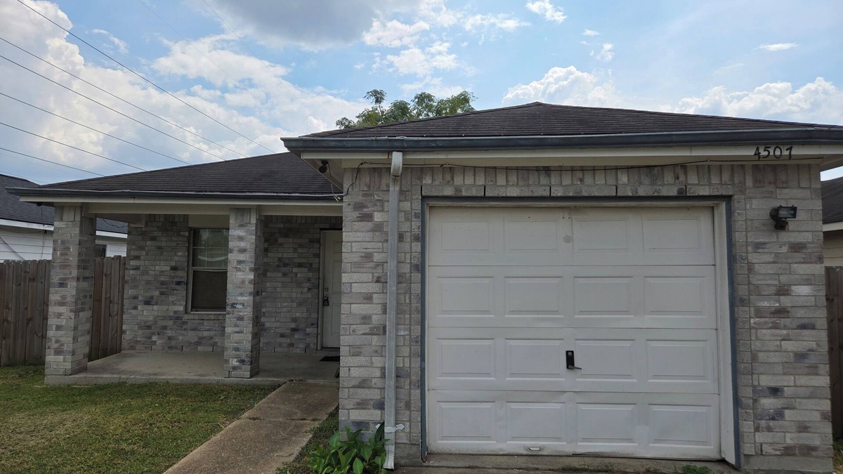 Houston House | Wonderful fancy 3-bedroom house with AC in Houston