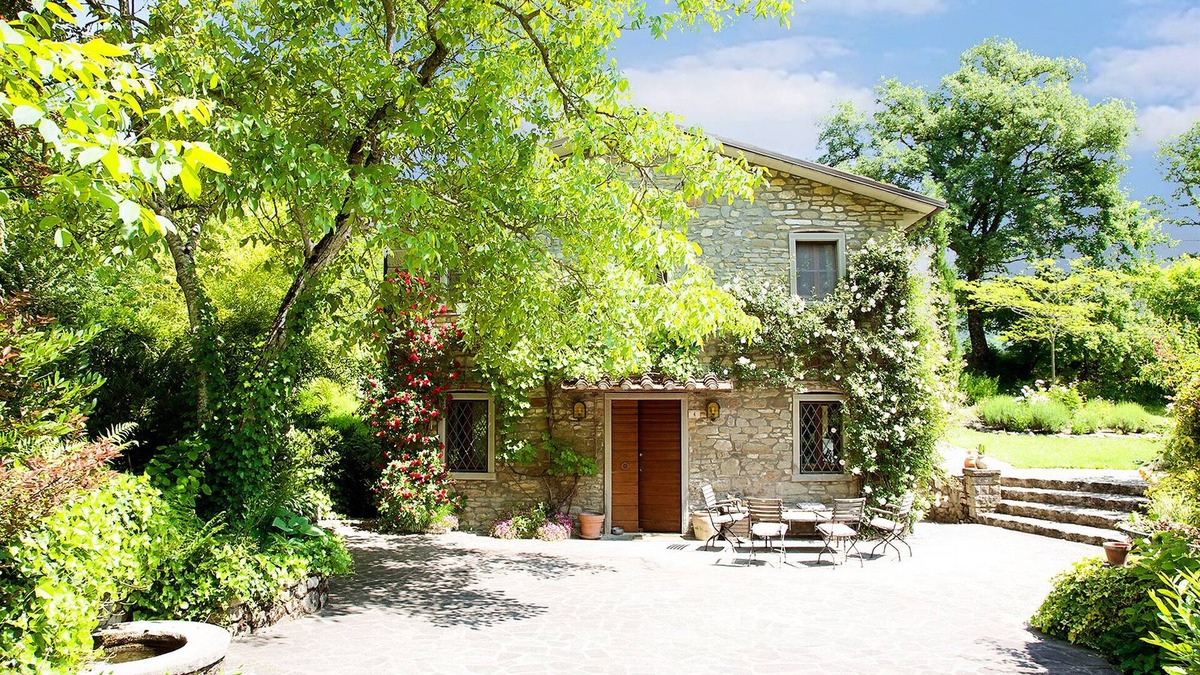 Caprese Michelangelo Villa | Wonderful holiday home with spectacular views of Caprese Michelangelo.