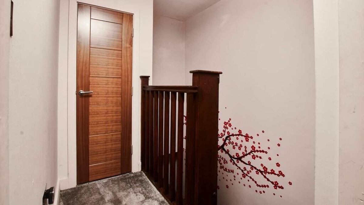 Northenden House | Wonderful House in Manchester Sleeps 8