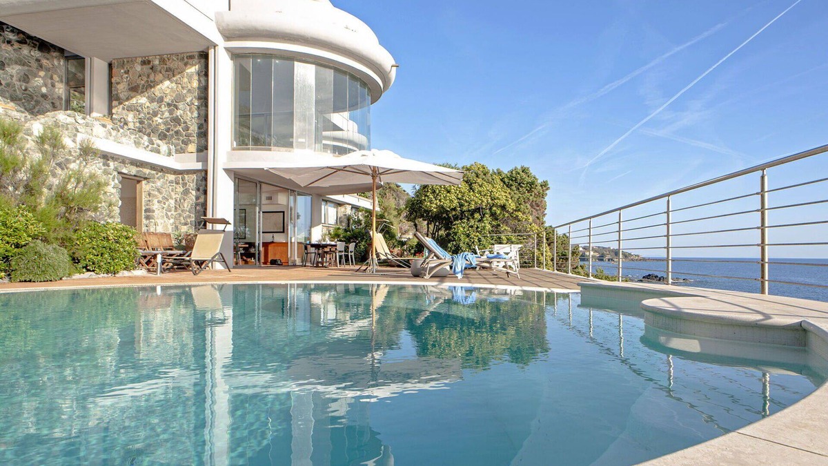 Rosignano Marittimo Villa | Wonderful private villa for 12 people with private pool, WIFI, A/C, TV, terrace and pets allowed