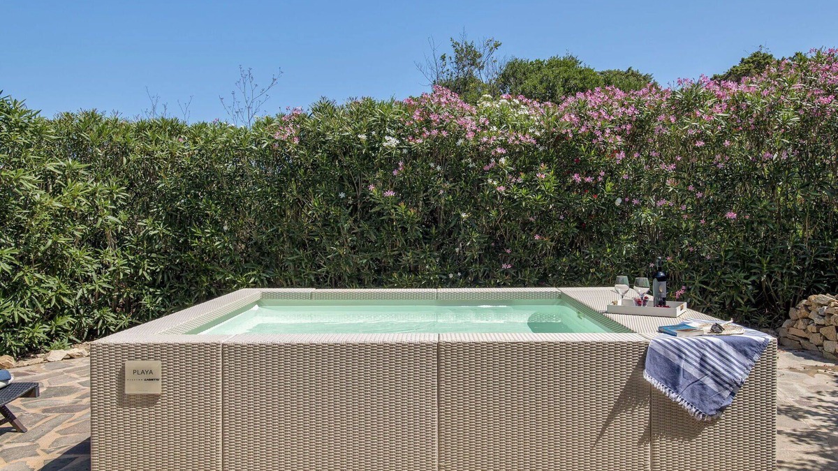 Santa Reparata House | Wonderful private villa for 6 people with WIFI, A/C, private pool, TV and terrace
