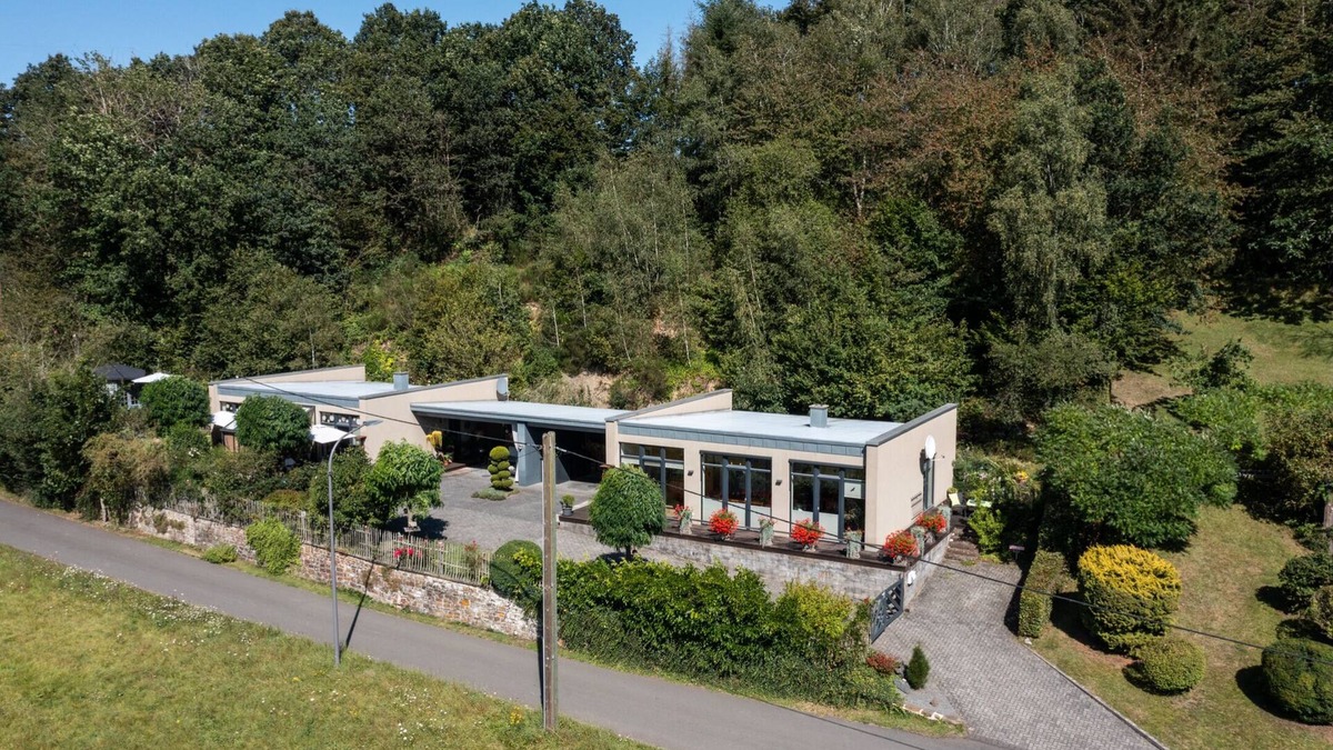 Weinsfeld House | Wonderful light-flooded bungalow with views of the countryside