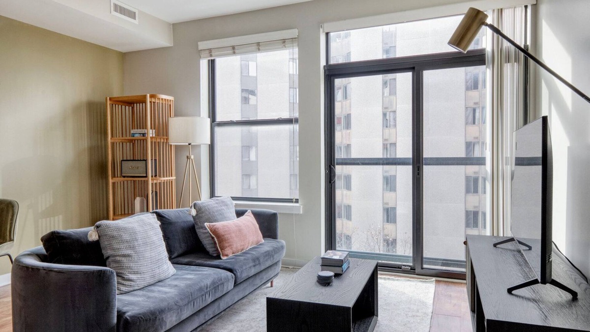 Mount Vernon Triangle Apartment | Wonderful Mount Vernon 1BR w/Pet Washing & Bike Storage, by Blueground