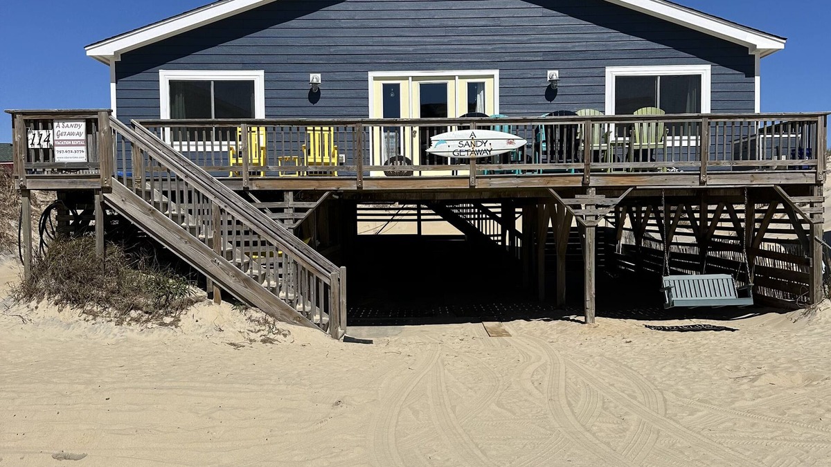 South Nags Head House | WONDERFUL OCEAN VIEWS IN THIS COZY BEACH HOUSE