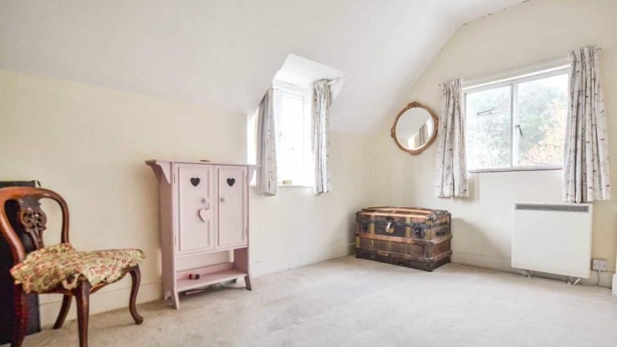 Gloucester House | Wonderful Period Cottage