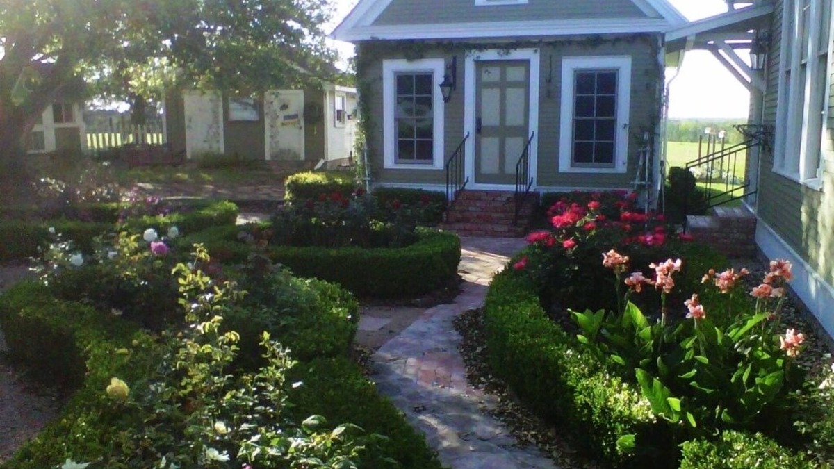 Brenham Cottage | Wonderful Place To Stay Between Brenham And Round Top
