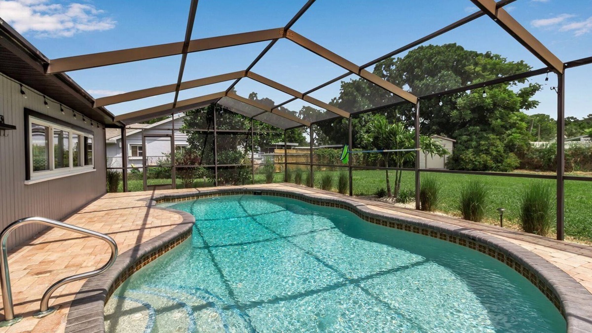 South Bradenton House | Wonderful Pool Home! 3BR/2BA Updated!