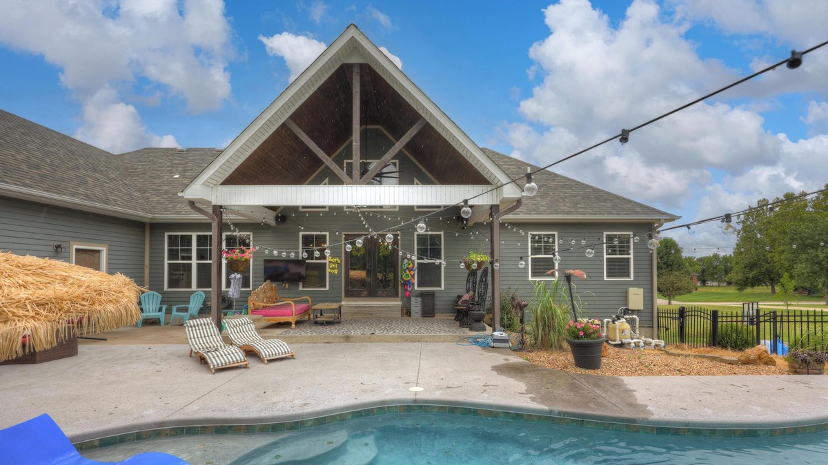 Crestline House | Wonderful Pool Oasis, 5BD&LOFT/3.5Bth