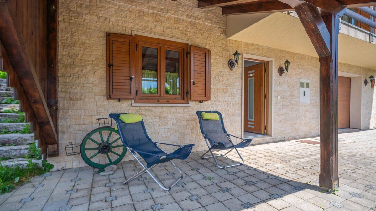Mrkopalj House | Wonderful private villa for 4 people with WIFI, TV, balcony, pets allowed and panoramic view
