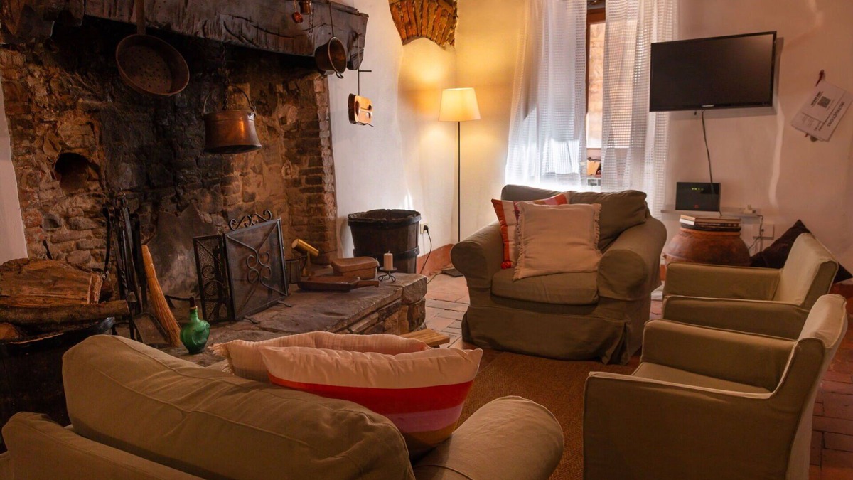 Pergine Valdarno House | Wonderful private villa for 6 people with A/C, WIFI, TV, patio and pets allowed, close to Arezzo