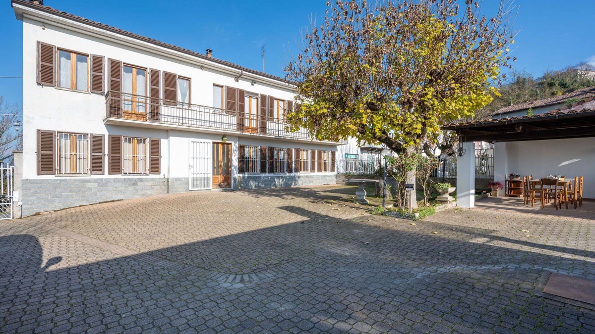 Rocca D'Arazzo House | Wonderful private villa for 6 guests with private pool, WIFI, TV, patio, pets allowed and parking