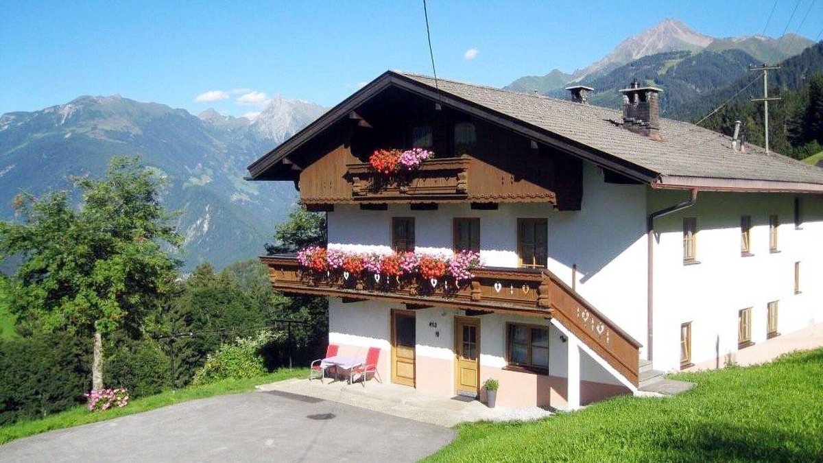 Finkenberg Villa | Wonderful private villa for 18 people with WIFI, TV, terrace and parking