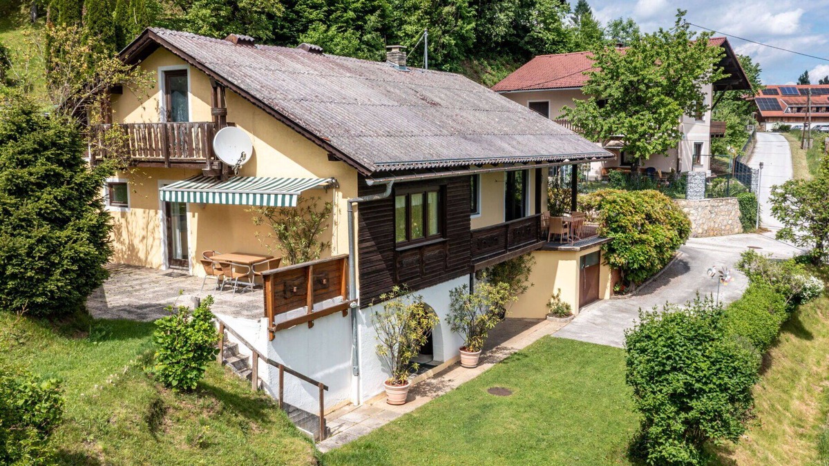 Maria Woerth House | Wonderful private villa for 9 guests with WIFI, TV, terrace, pets allowed and parking