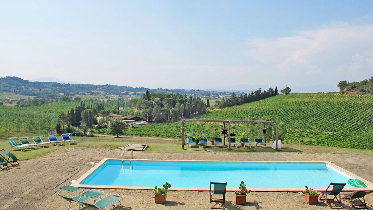 San Miniato Villa | Wonderful private villa for 17 people with private pool, TV, patio, pets allowed and parking
