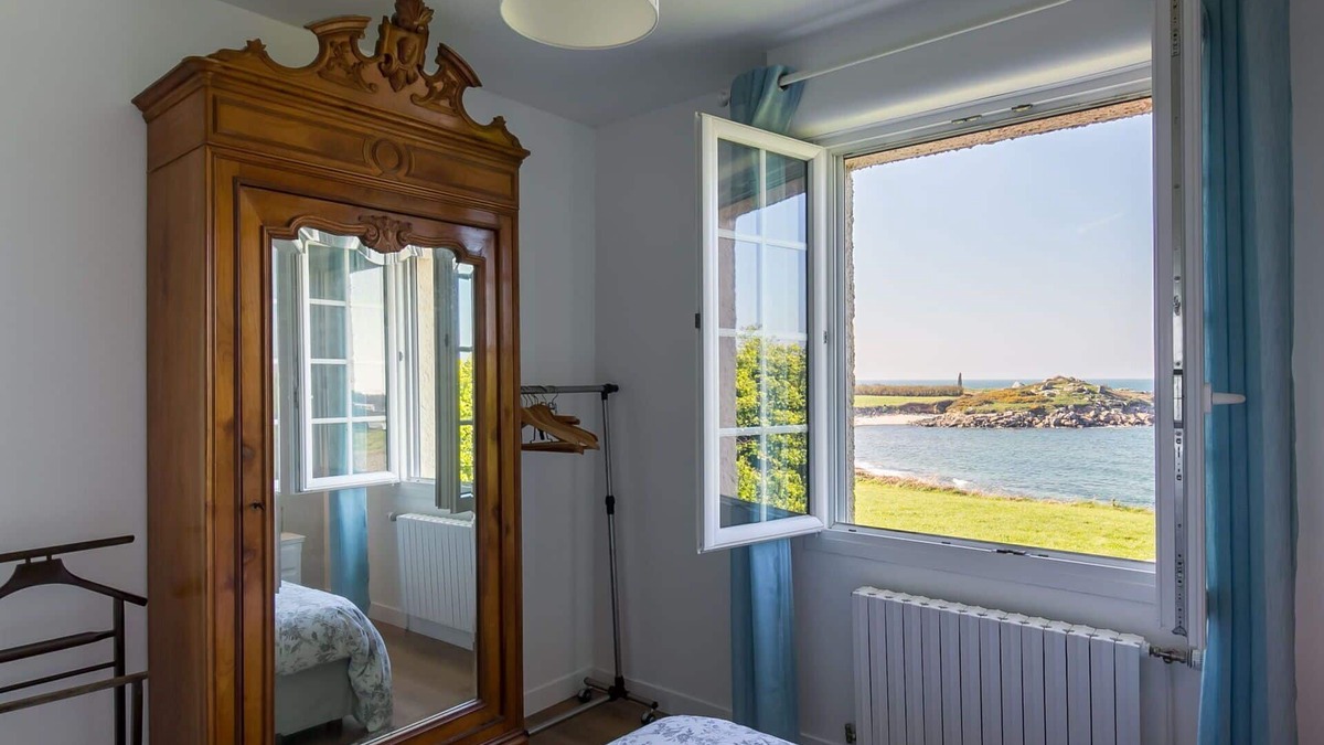 Berven House | Wonderful private villa for 4 people with WIFI, TV, terrace and pets allowed