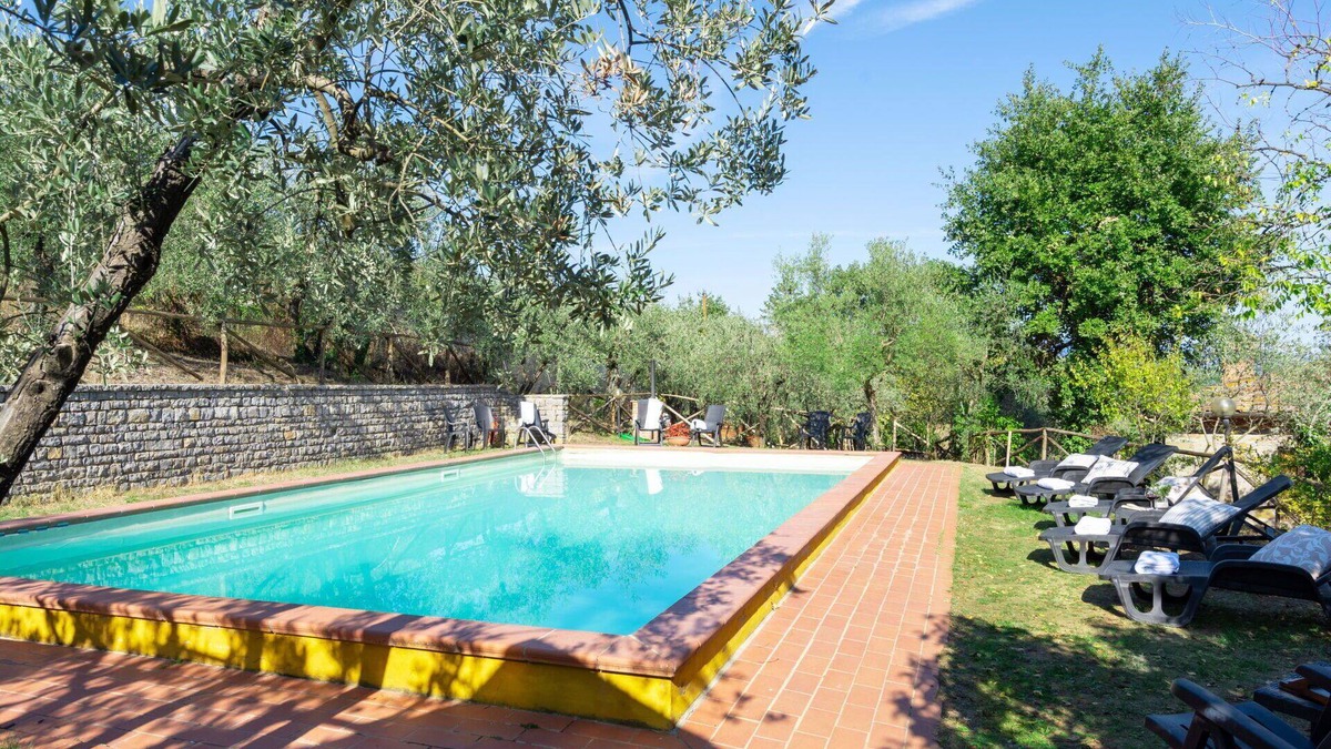 Montevarchi Villa | Wonderful private villa with WIFI, private pool, TV, balcony, pets allowed and panoramic view